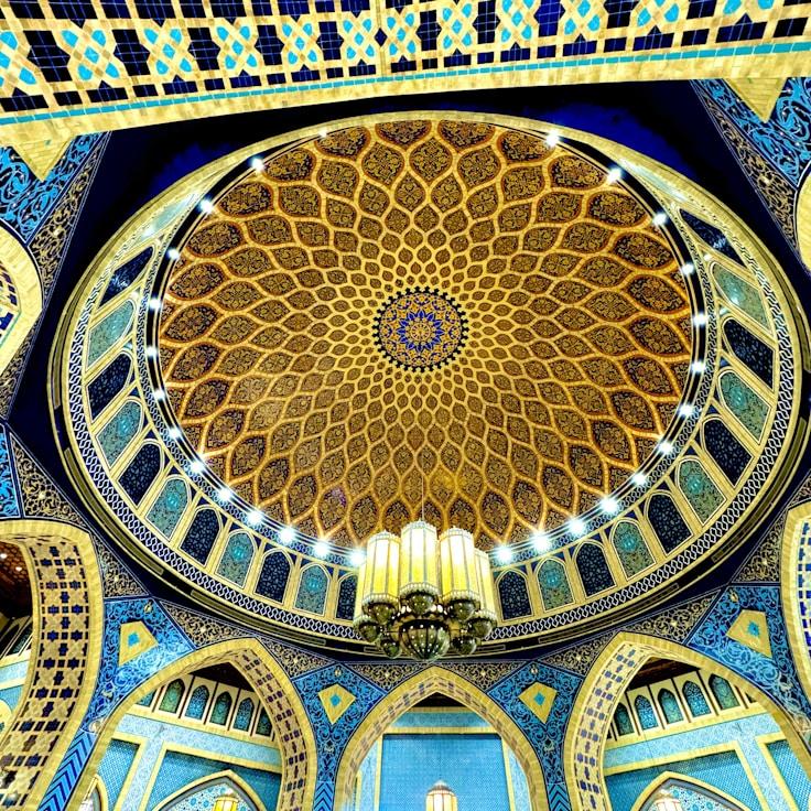 Family-friendly shopping and daily life in Canada